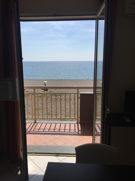 Casa Vacanze Samira Fondachello  Exteriér fotografie