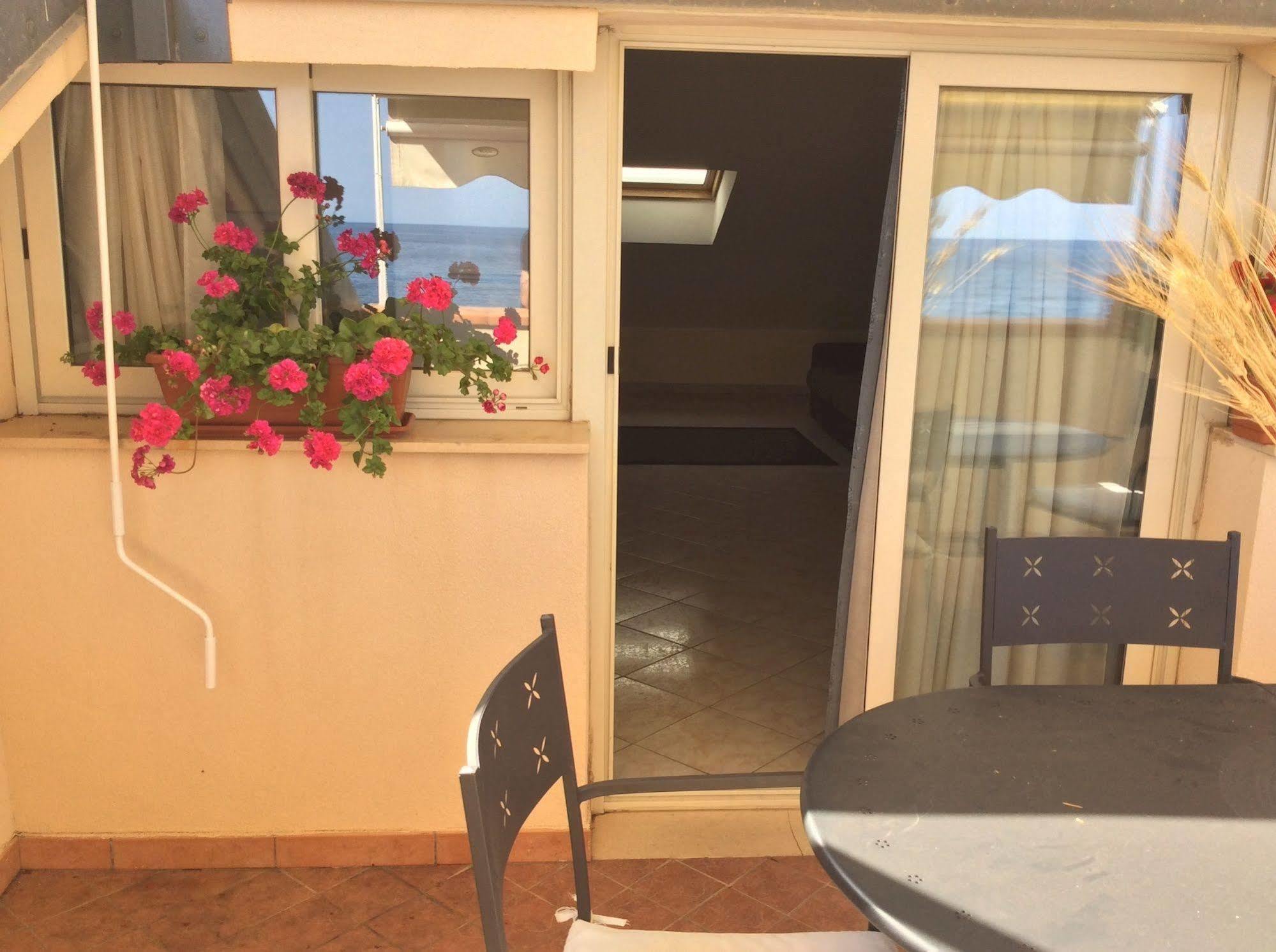 Casa Vacanze Samira Fondachello  Exteriér fotografie